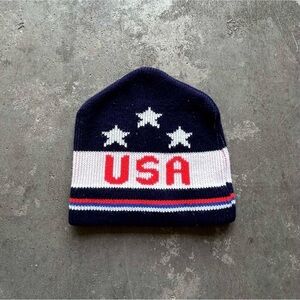 Lot of 2 vintage USA America themed winter beanies